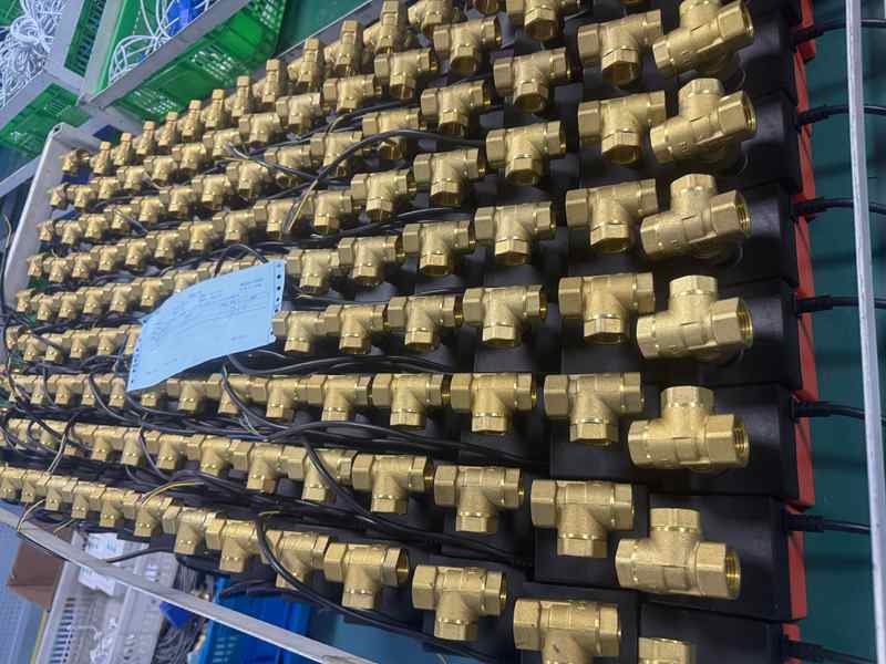 Brass 3-Way Motorized Ball Valve